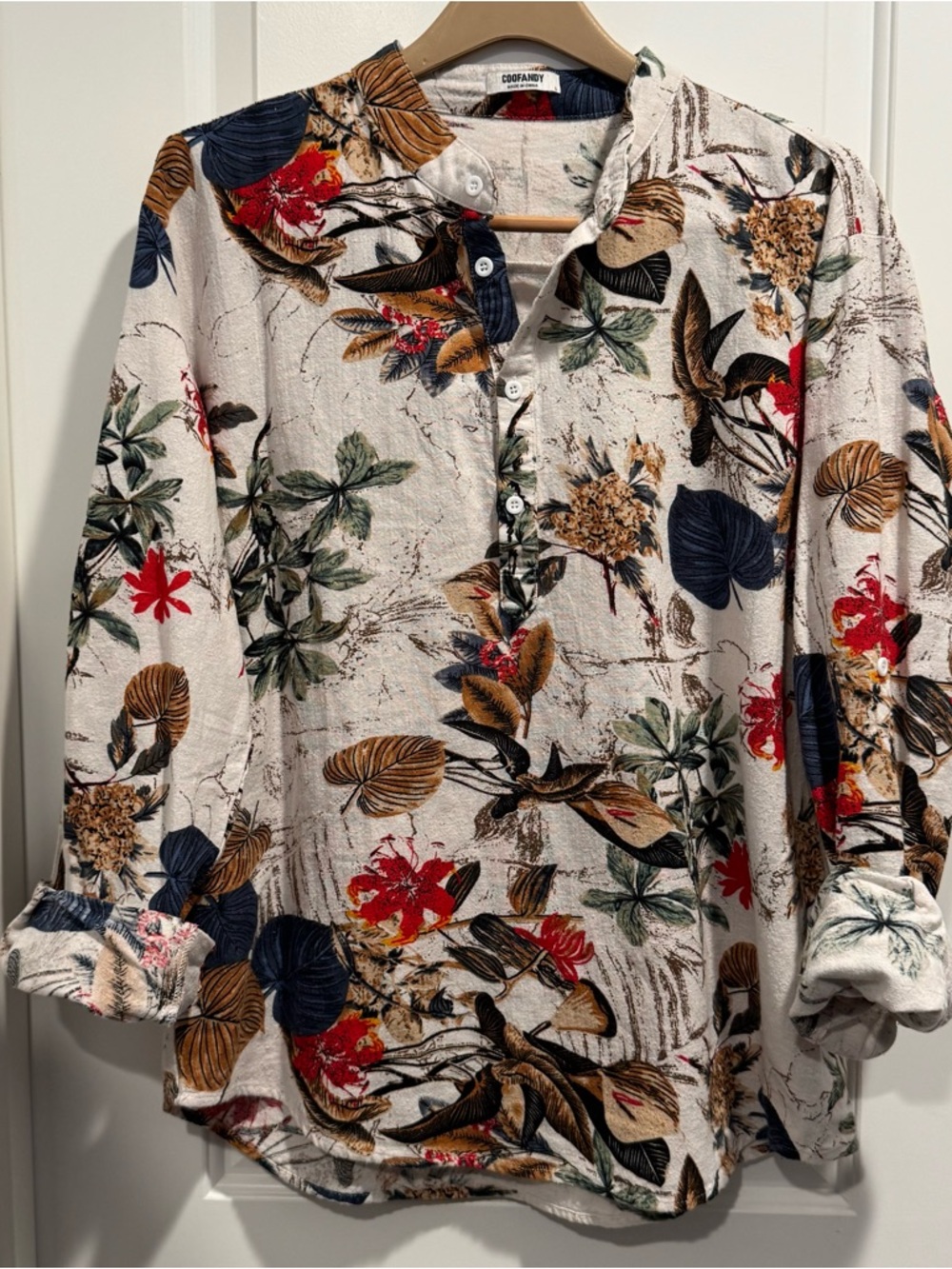 COOFANDY Men's Casual Button-Down Shirt in Cream Floral Print